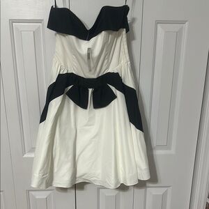 Betsey Johnson Evening Strapless Black and White Dress Size 6 NWT